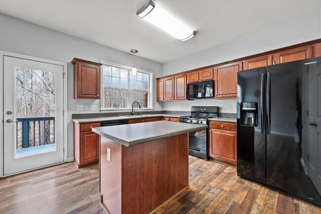 Building Photo - 1346 Thornborough Dr