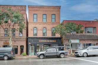 Building Photo - 750 Main St
