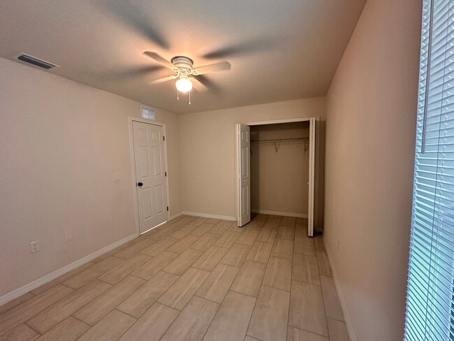 Building Photo - 3025 Chiquita Blvd S