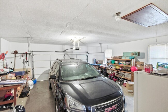 Building Photo - 1501 Woodbury Ct