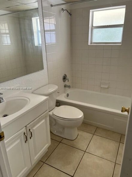 Building Photo - 4771 NW 9th Dr