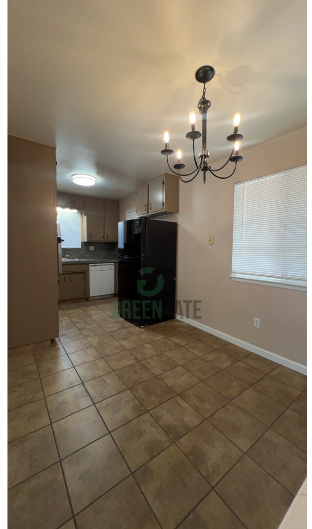 Building Photo - 3 BEDROOM 2 BATH MOVE IN READY IN MODESTO!!