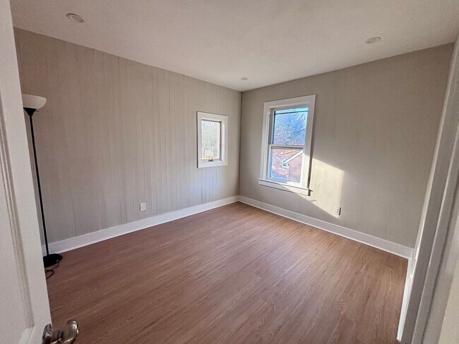 Building Photo - Freshly Renovated 8-Bedroom Home with Large Driveway – Ewing, NJ