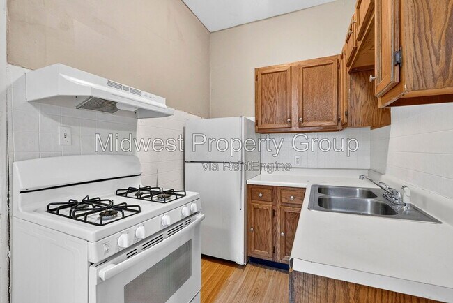 Building Photo - 3241 S Jefferson Ave