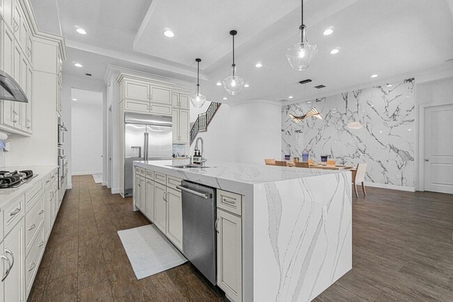 Building Photo - 13026 Artisan Cir