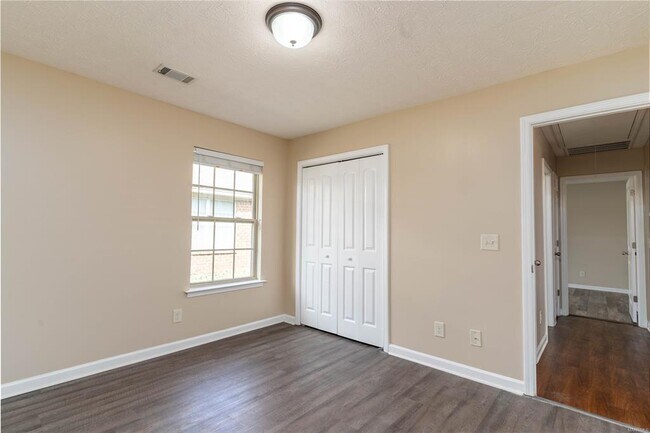 Building Photo - 1818 Cotton Blossom Way