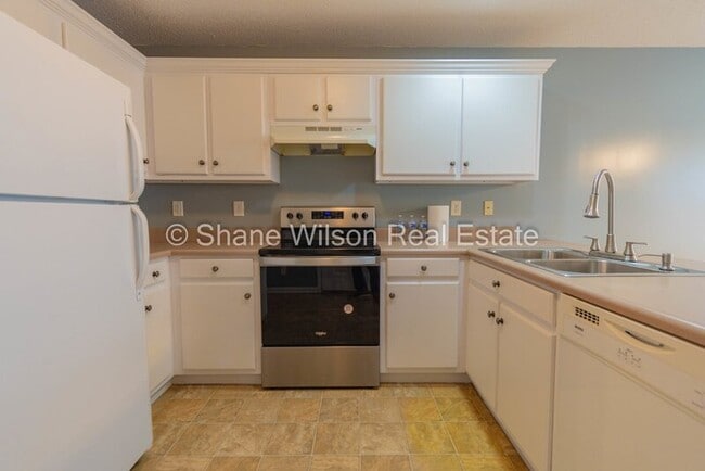 Building Photo - 216 Periwinkle Way