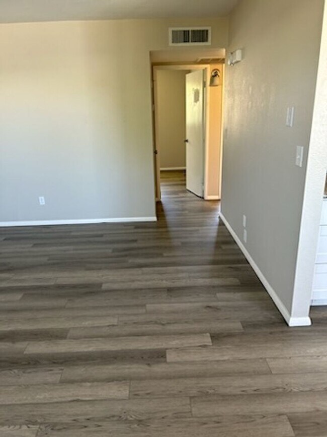 Building Photo - $1,450 For Lease Updated 2 bedrooms-1 Bathrooms in a Duplex With Attached Carport & Laundry Room ...