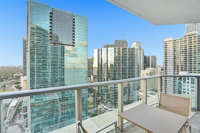 Building Photo - 1300 Brickell Bay Dr