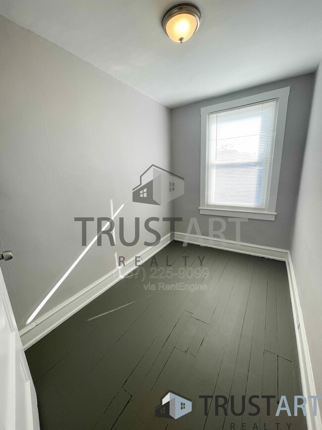 Building Photo - 7152 Theodore St