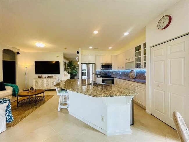 Building Photo - 6911 Sea Daisy Dr