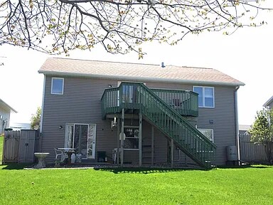 Building Photo - 4333 10 St NW