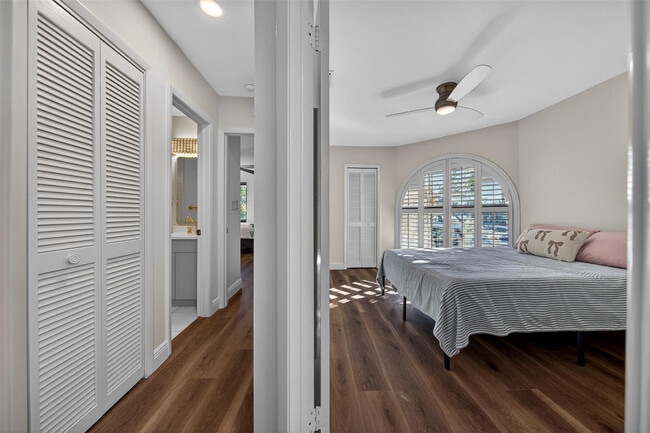 Building Photo - 1505 SE 11th St