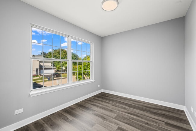 Building Photo - 231 Grandview Ct