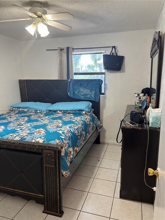 Building Photo - 6329 Fletcher St