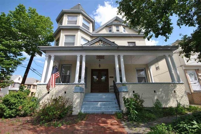 Primary Photo - 234 Avenue A