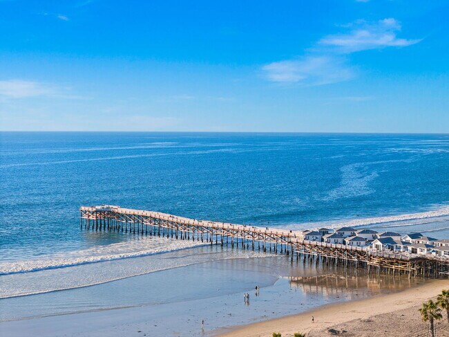 Building Photo - Your Furnished Coastal Escape Awaits!