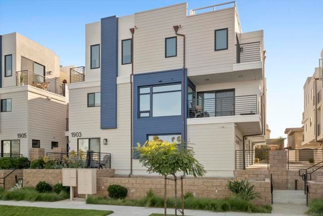 Building Photo - 1903 S Myers St