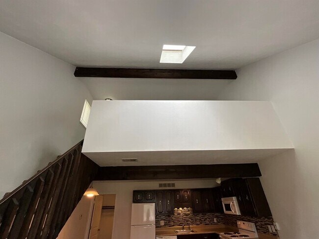 Building Photo - 435 Ponderosa Ave