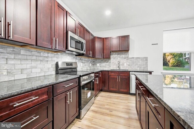 Building Photo - 514 Ryers Ave
