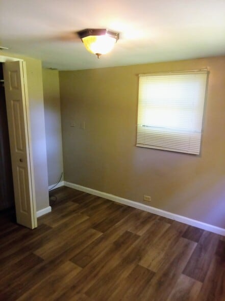 Building Photo - 1153 Hodson Dr