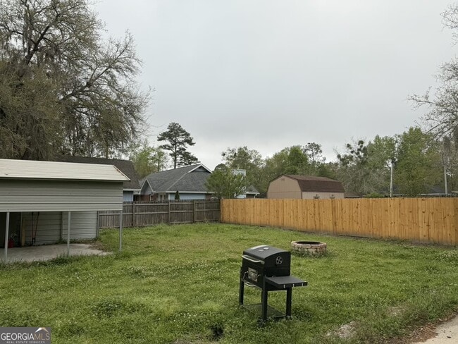 Building Photo - 380 Gum St