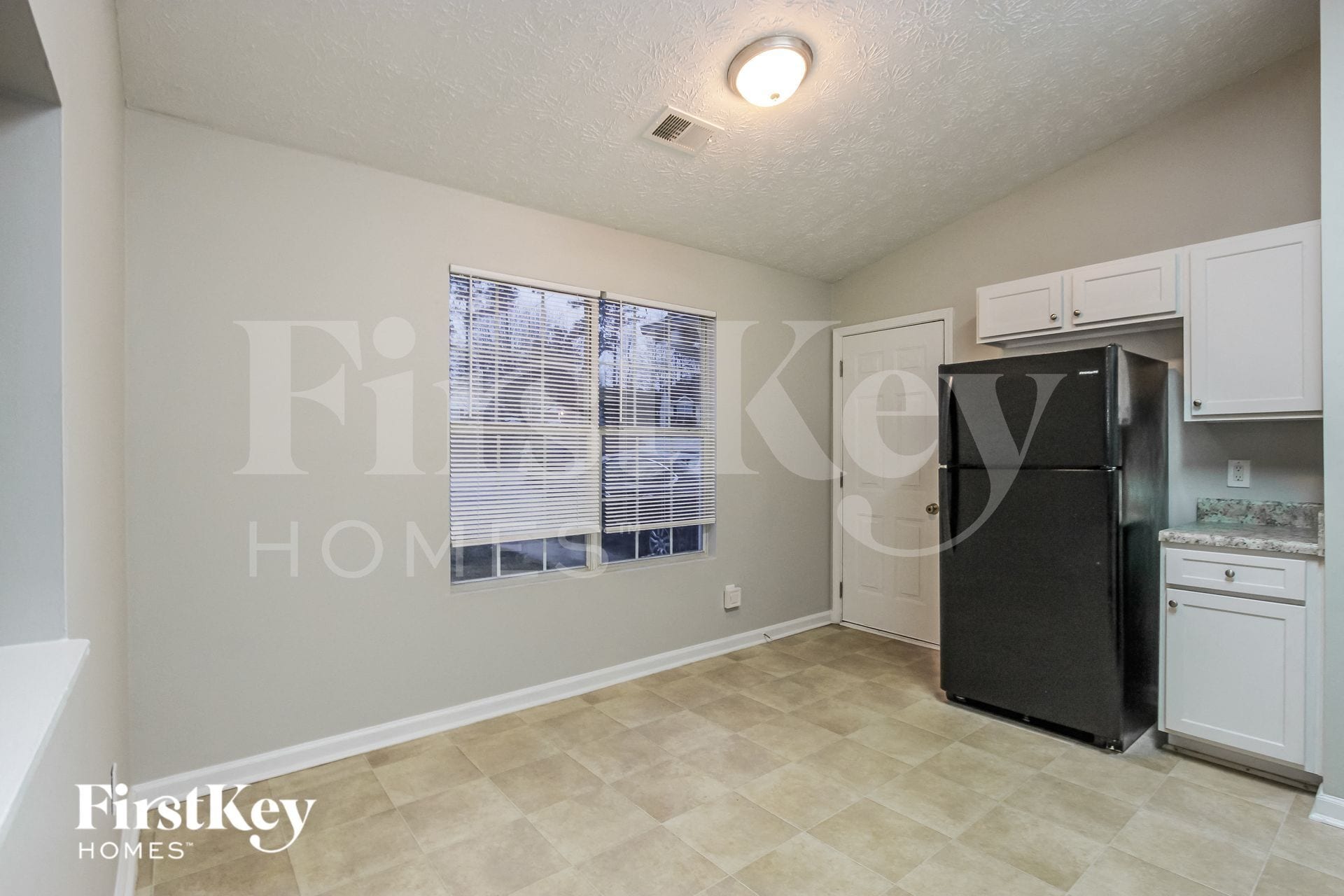 Building Photo - 3342 Crestview Ct