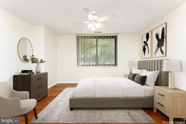 Building Photo - 3713 S George Mason Dr