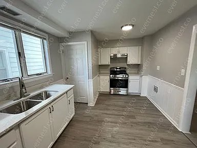 Building Photo - 539 Geneva Ave