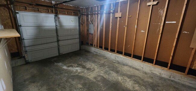 Building Photo - Fantastic 3 Bedrooms & 1.5 Bathroom, Two Story with a Garage!  Freshened Paint throughout!  Newer...