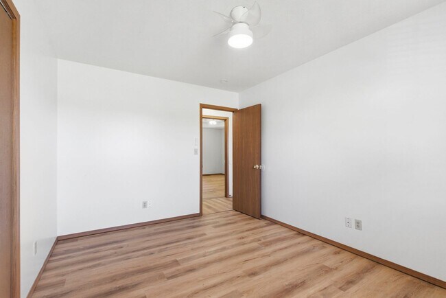 Building Photo - Nixa 3 bed 2 bath 2 car garage home!