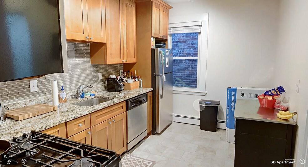 Building Photo - 72 Gore St