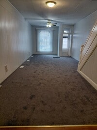 Building Photo - 28 N Kresson St