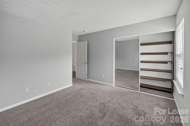 Building Photo - 10745 Glenluce Ave