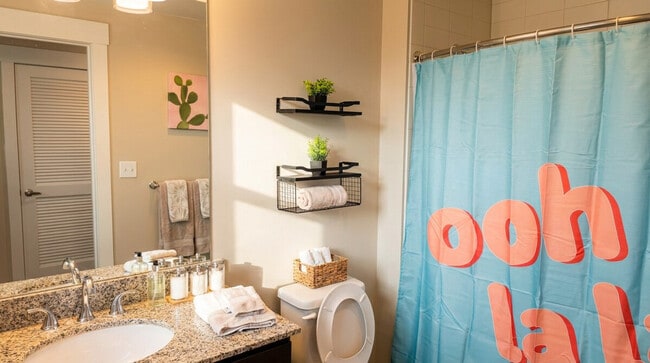 Building Photo - 1715 8th St NW