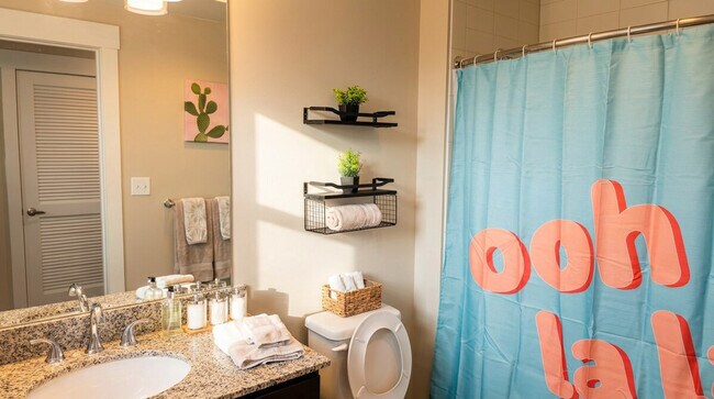 Building Photo - 2000 U.S. 29-SI ID1511358P