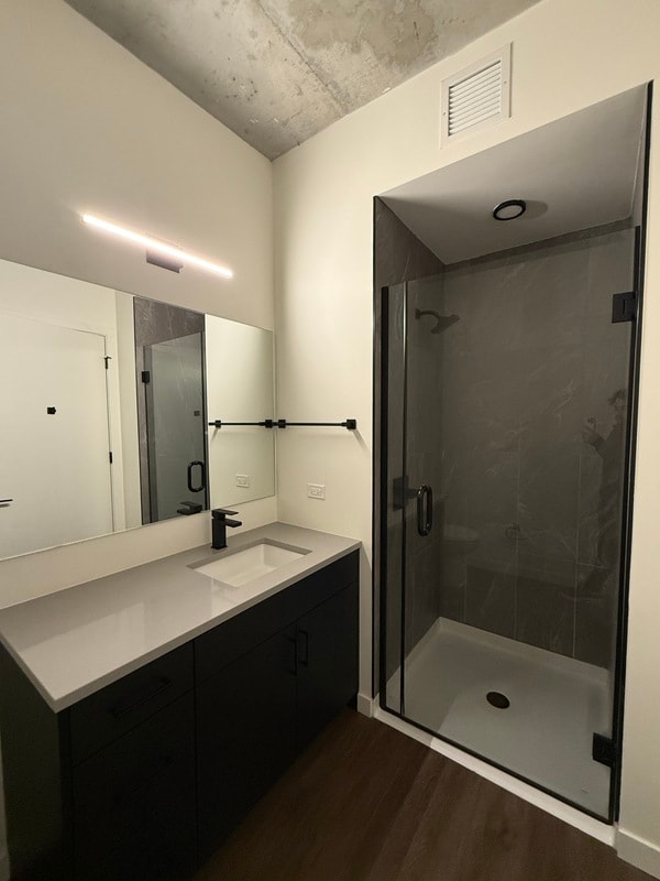 Building Photo - 359 W Chicago Ave