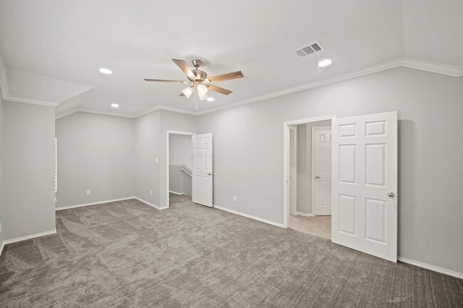 Building Photo - 1014 Rochow St