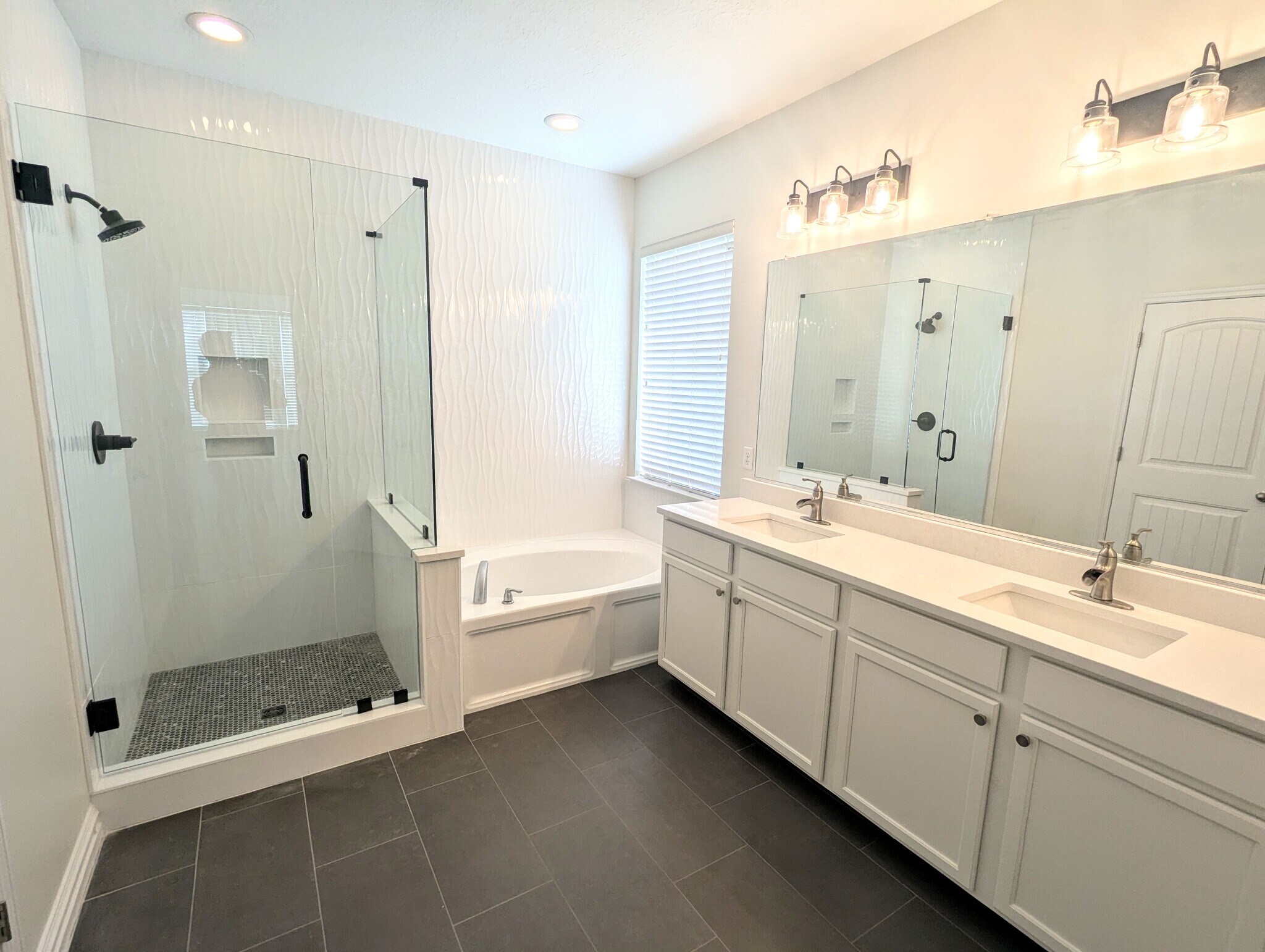 Master Bath - 617 Breakfast Point Blvd