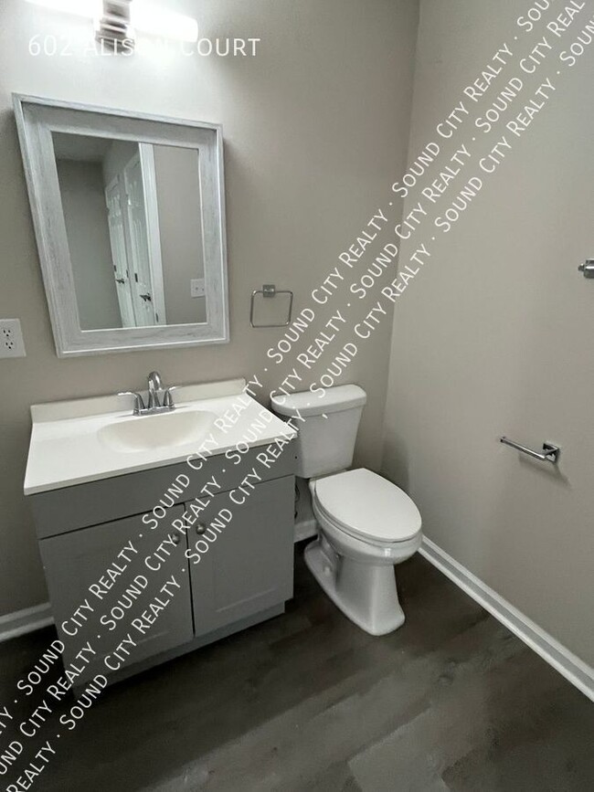 Building Photo - 602 Alison Ct