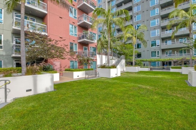 Building Photo - San Diego- Downtown- La Vita – Little Italy Condo- Split Level Style Move-In Special