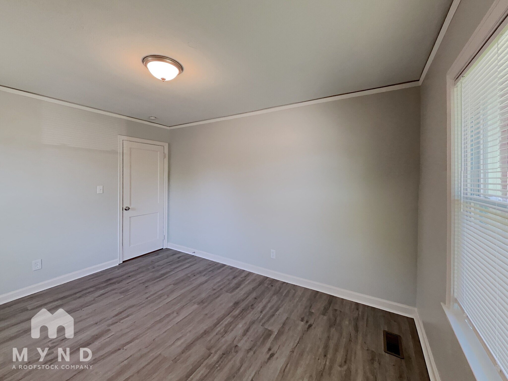 Building Photo - 837 Northview Dr