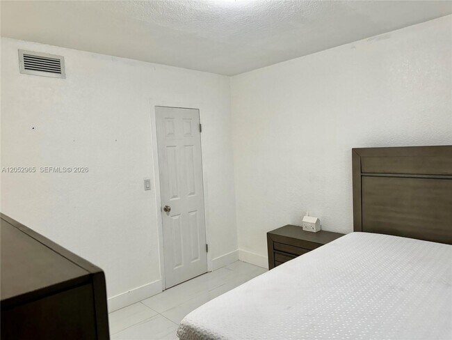 Building Photo - 7401 SW 82nd St