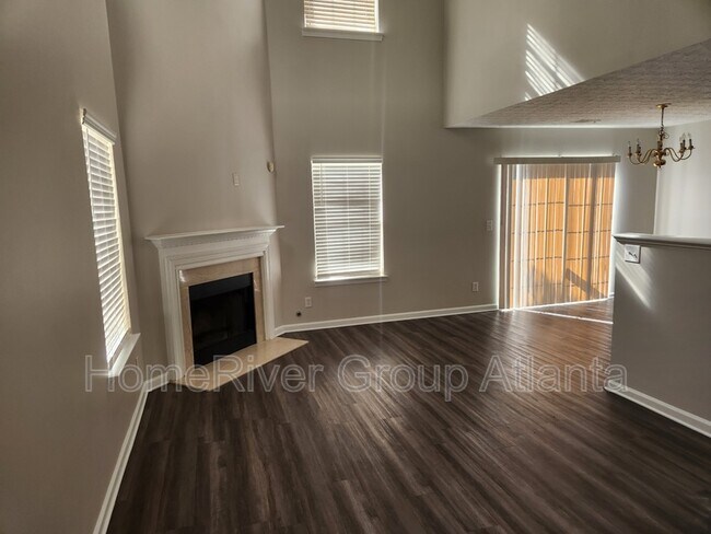 Building Photo - 130 Lake Birch Dr