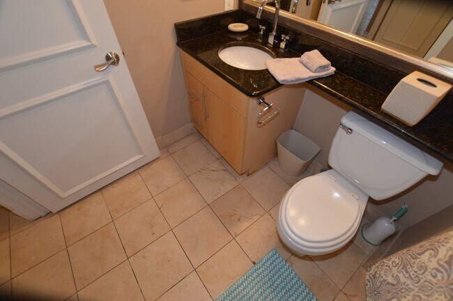 Building Photo - Charming Jr. 1 Bd Studio Condo at Merididan Private Residences.