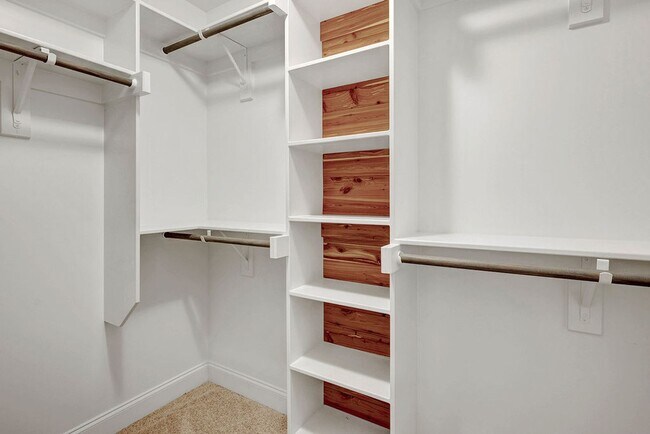 Building Photo - MOVE IN READY! – Gorgeous 4BR/4BA Townhome in Villages of Apex, 1 mile to DT Apex!