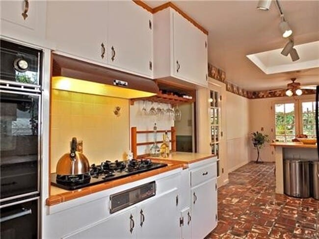 Building Photo - 680 N Cambridge St