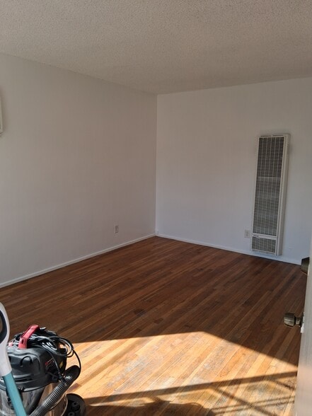 Building Photo - 7623 Bright Ave