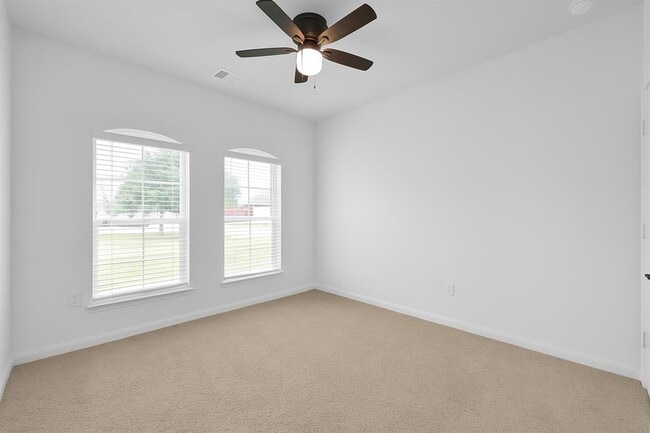 Building Photo - 22510 Red Sparrow Dr