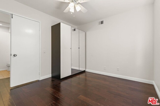 Building Photo - 6501 Bradley Pl